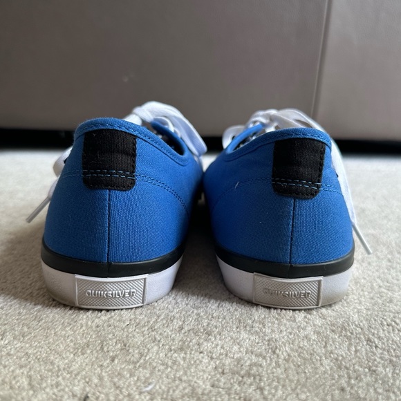 Blue Quiksilver Sneakers - Men’s Size 11 - Picture 3 of 9